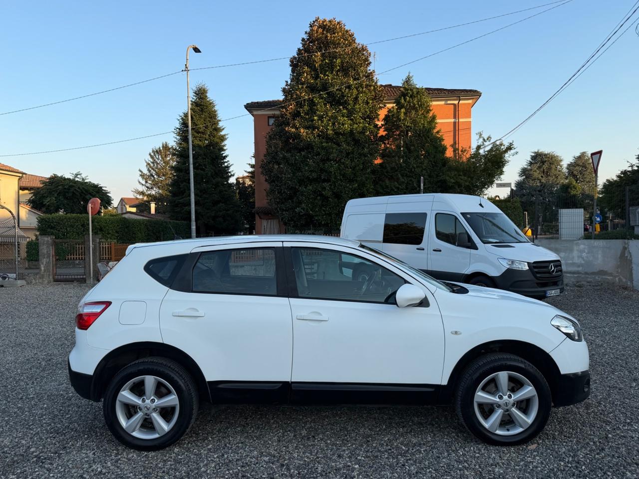 Nissan Qashqai 2.0 dCi DPF Tekna