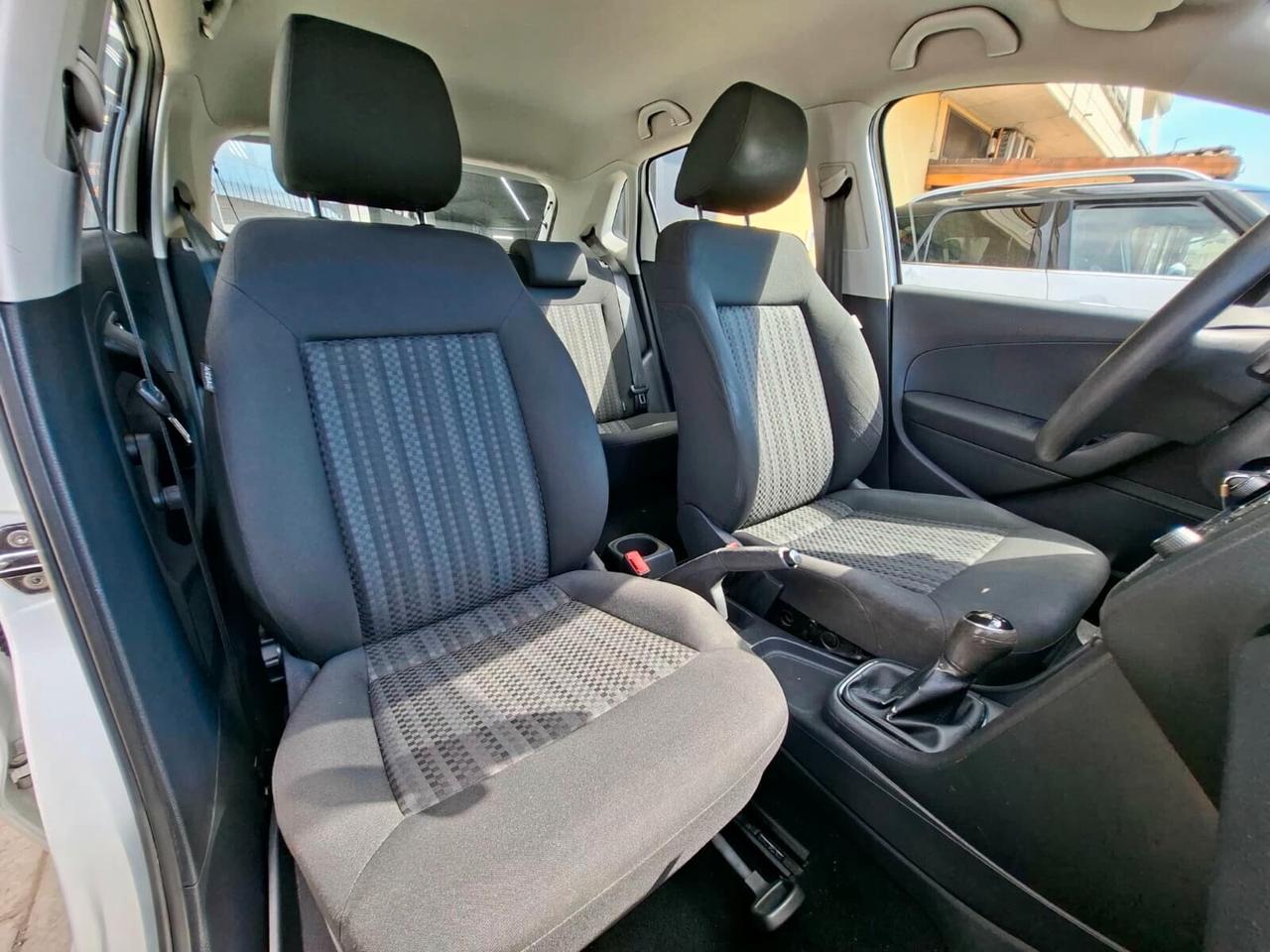 Volkswagen Polo 1.4 TDI 75cv Comfortline 2015