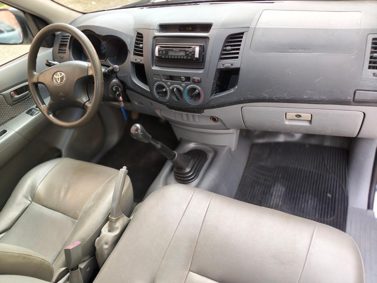 Toyota Hilux 2.5 D-4D 2WD 2p. Ribaltabile