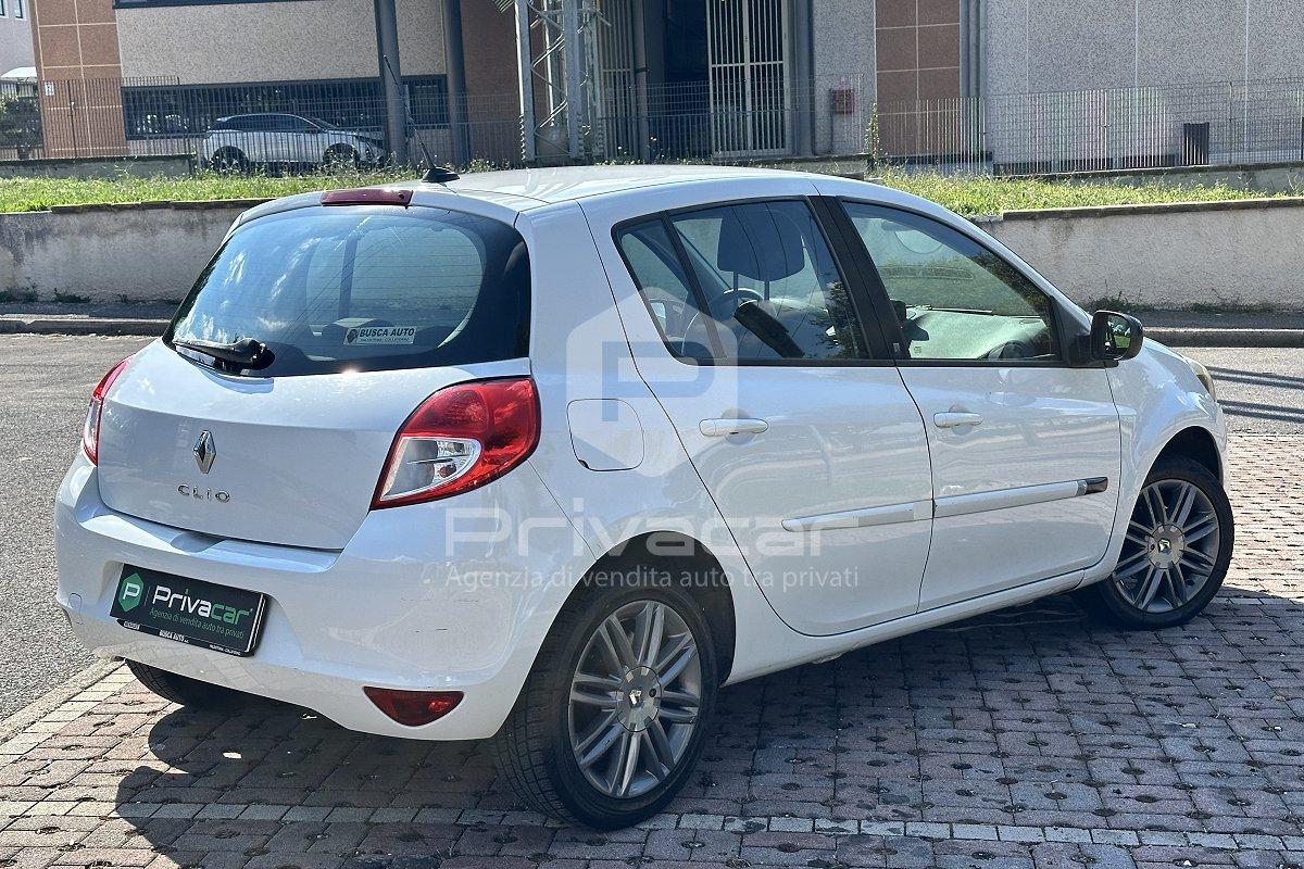 RENAULT Clio 1.2 16V 5 porte Dynamique