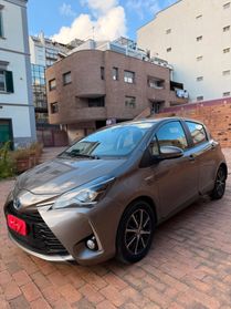 Toyota Yaris 1.5 Hybrid 5 porte Business Telecamera cerchi in lega 15 gomme nuove 4 stagioni