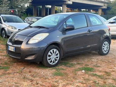Toyota Yaris 1.0 benzina 3 porte Luxury pack 69cv 2009