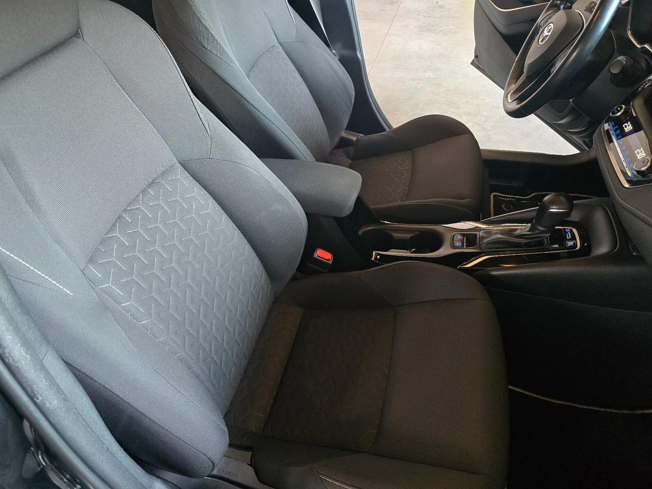 Toyota Corolla Touring Sports 1.8 Hybrid Business