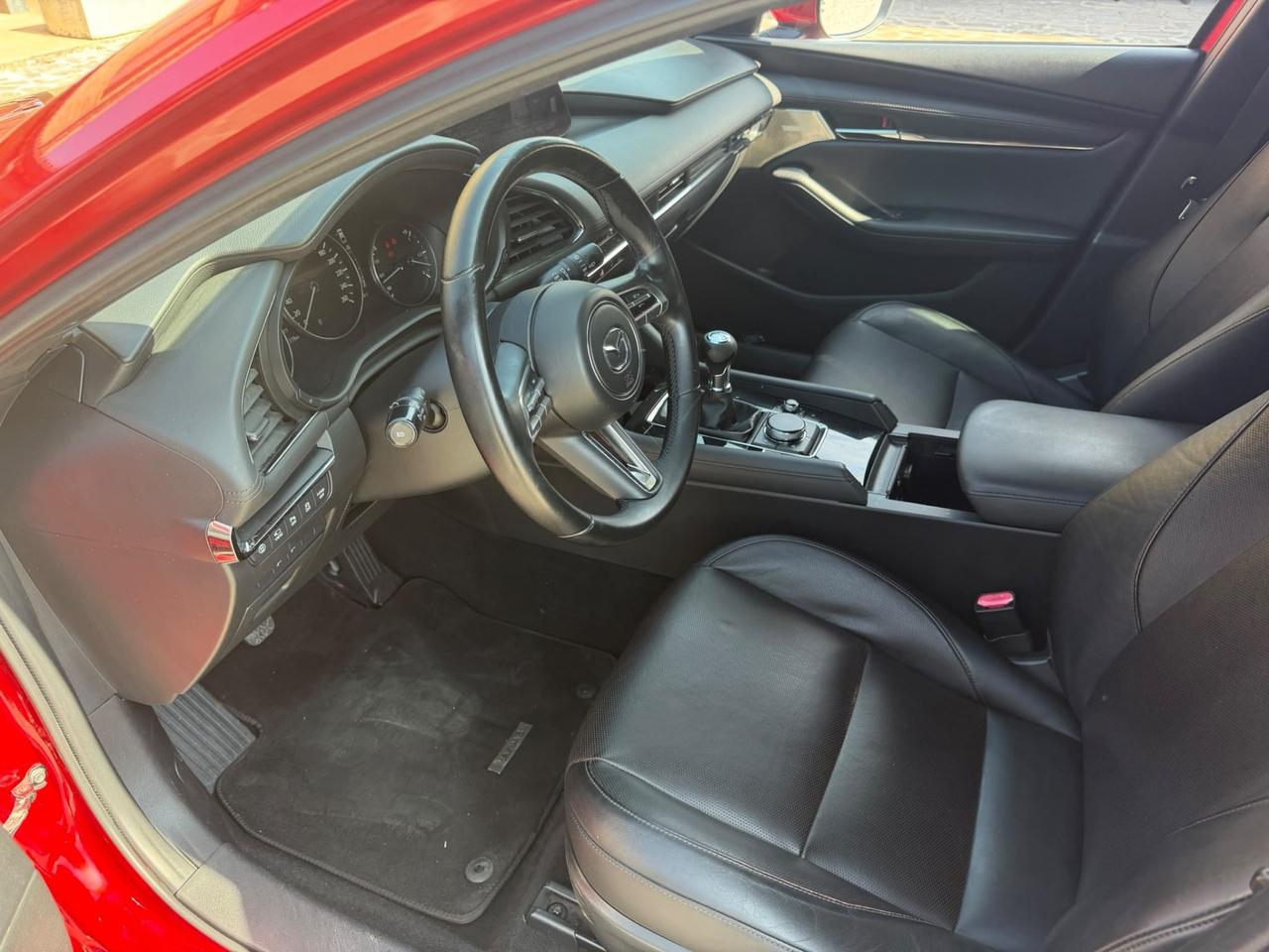 Mazda 3 2.0L e-Skyactiv-G M Hybrid Exclusive neopatentati