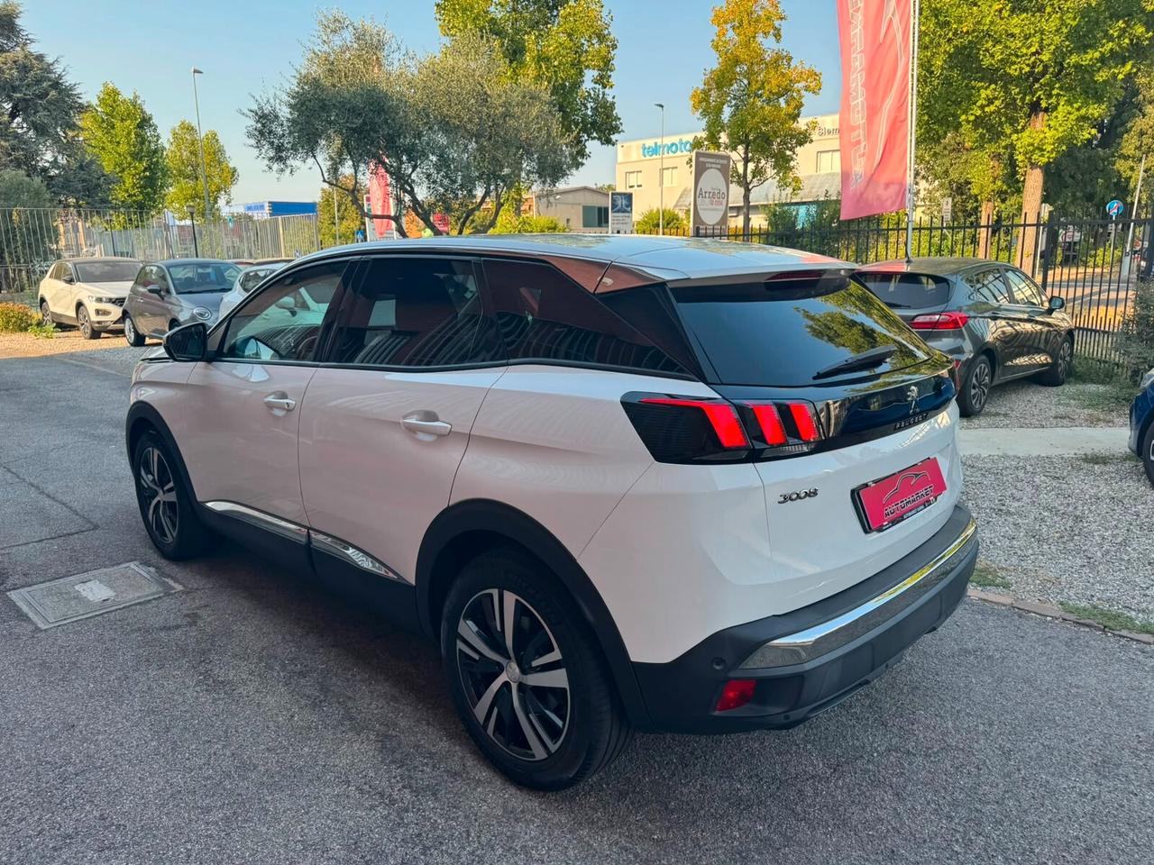 Peugeot 3008 1.5 BlueHDi 130CV EAT8 Allure
