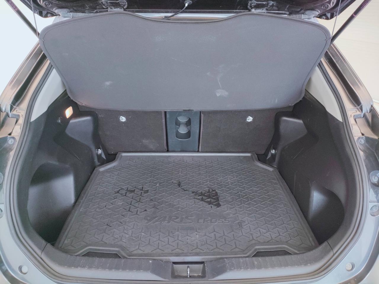 TOYOTA Yaris Cross - Yaris Cross 1.5h Lounge fwd 116cv e-cvt