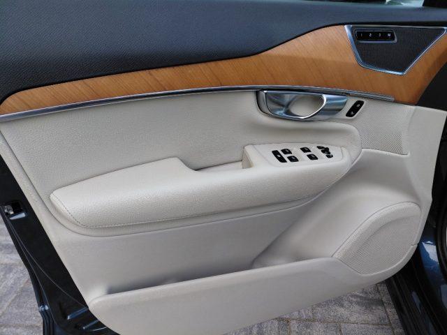 VOLVO XC90 B5 (d) AWD Geartronic Momentum Pro