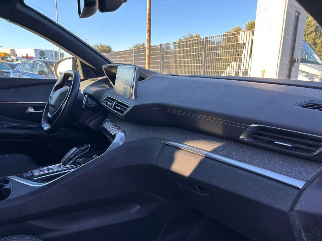 Peugeot 3008 BlueHDi 130cv EAT8 GT Line