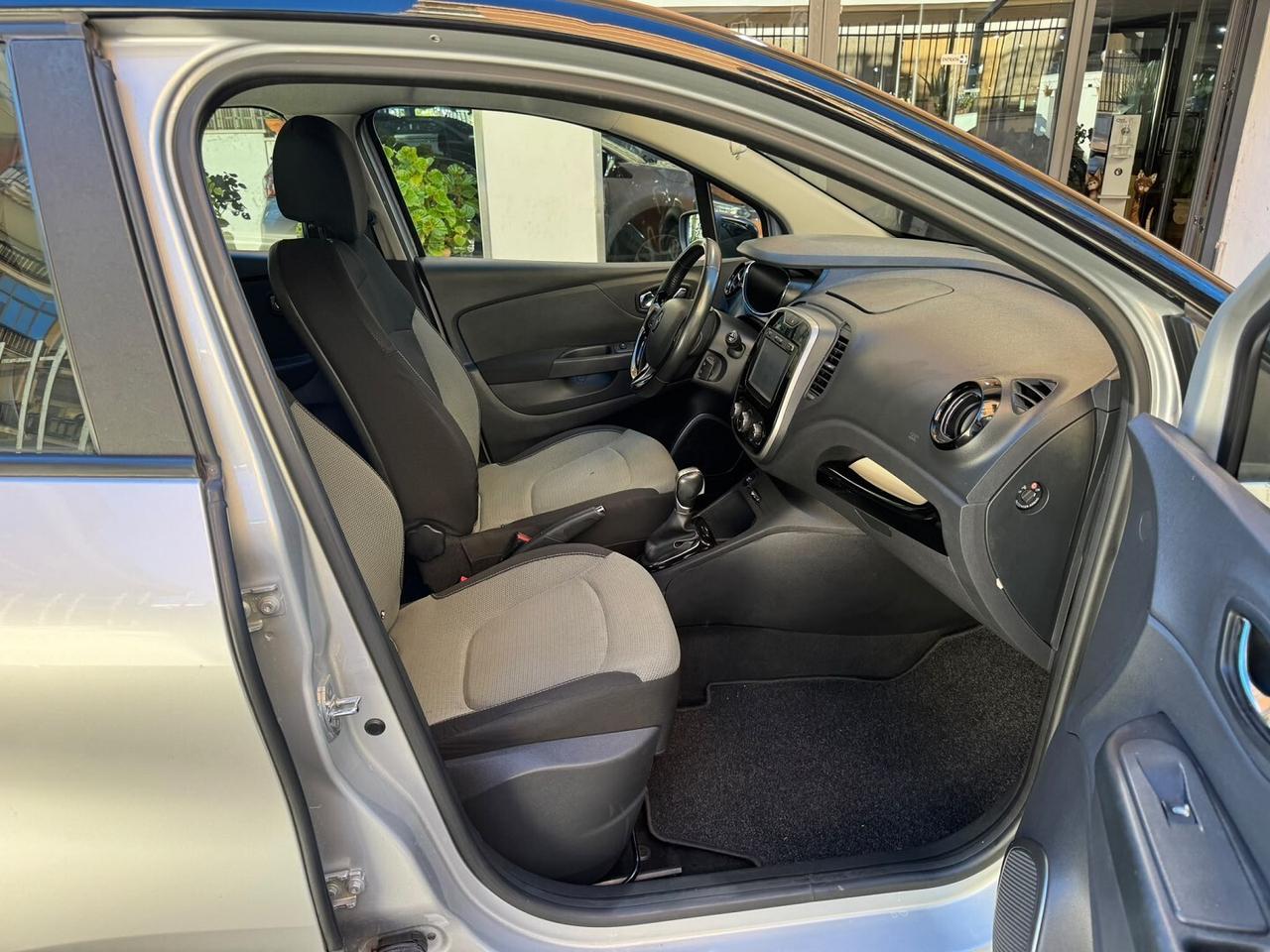 RENAULT Captur dCi 8V 90CV EDC S&S Energy Intens