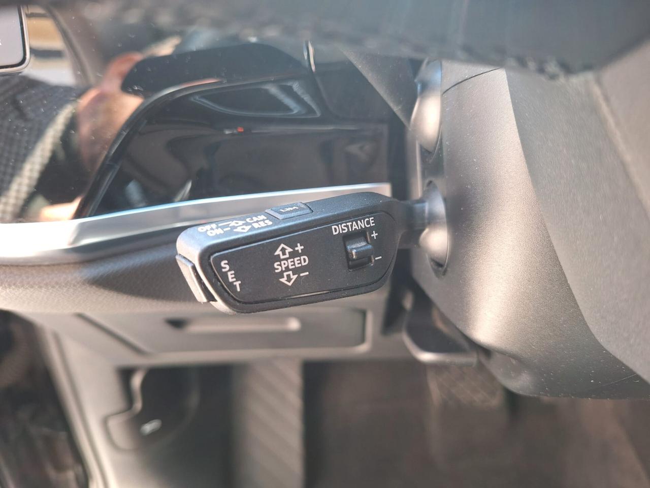 Audi Q3 35 TDI S tronic Business