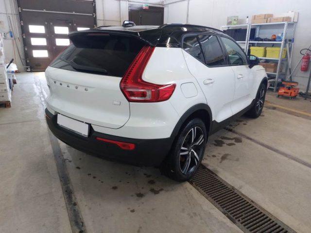 VOLVO XC40 T4 Recharge Plug-in Hybrid R-design