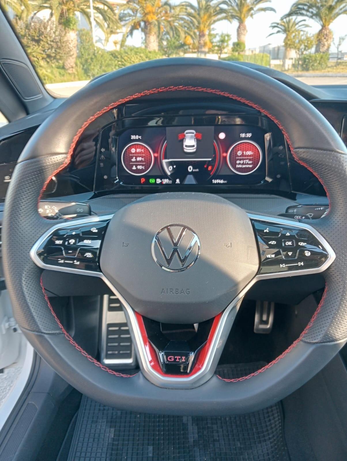 Volkswagen Golf GTI Golf 2.0 TSI GTI DSG