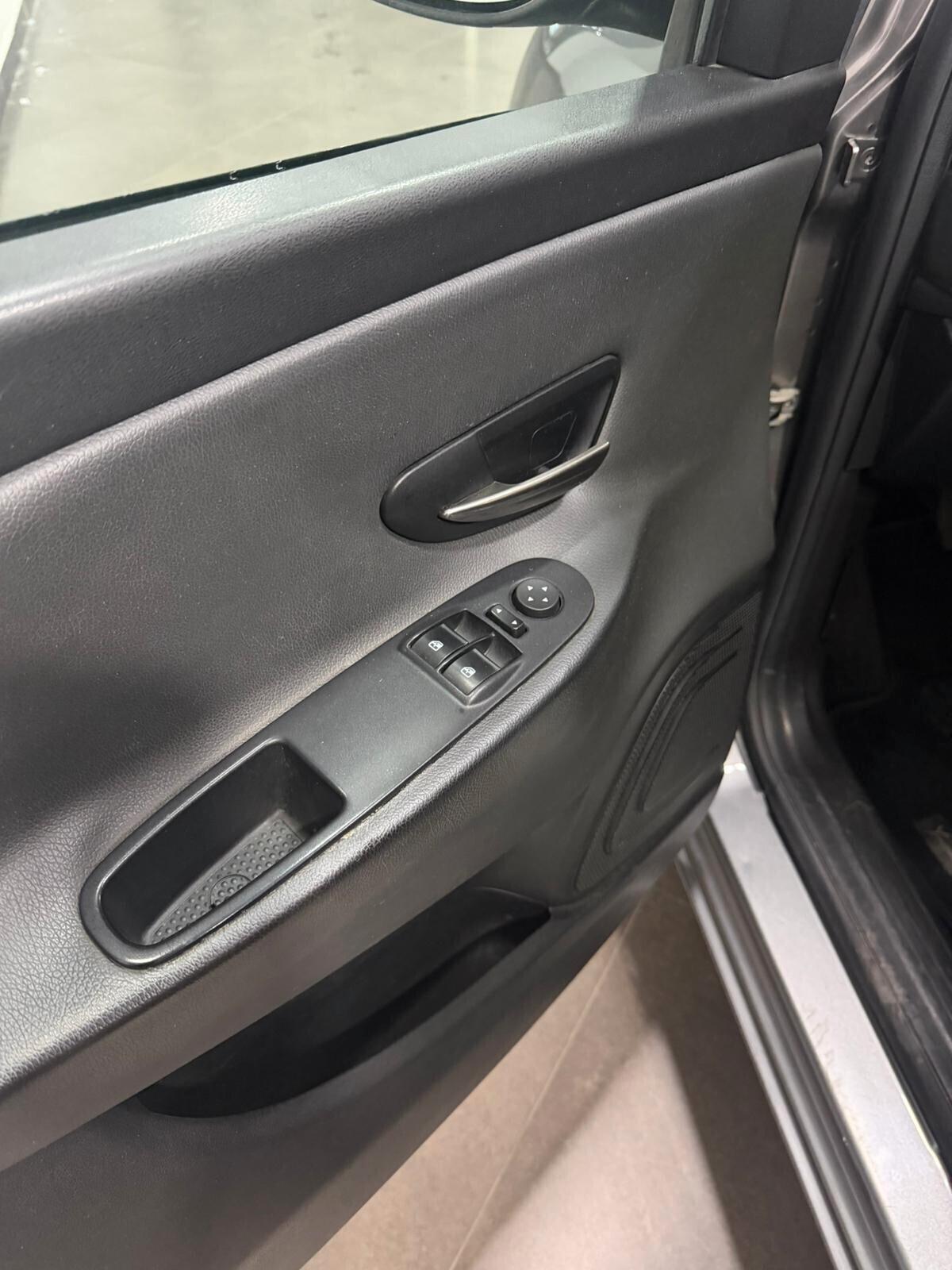 Lancia Ypsilon 1.2 69 CV 5 porte Gold