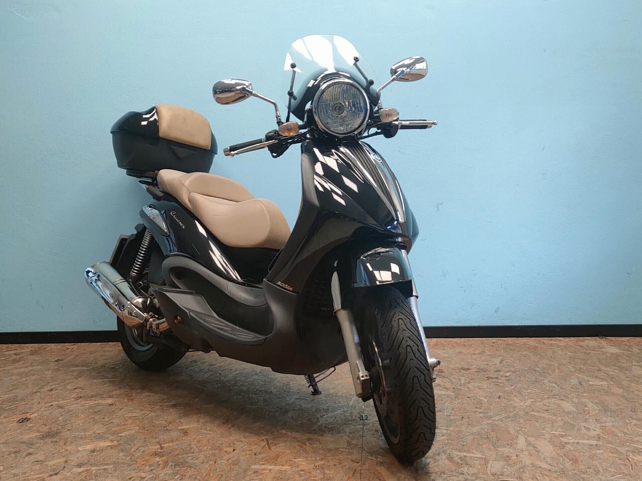Piaggio Beverly Cruiser 500 con Akrapovic