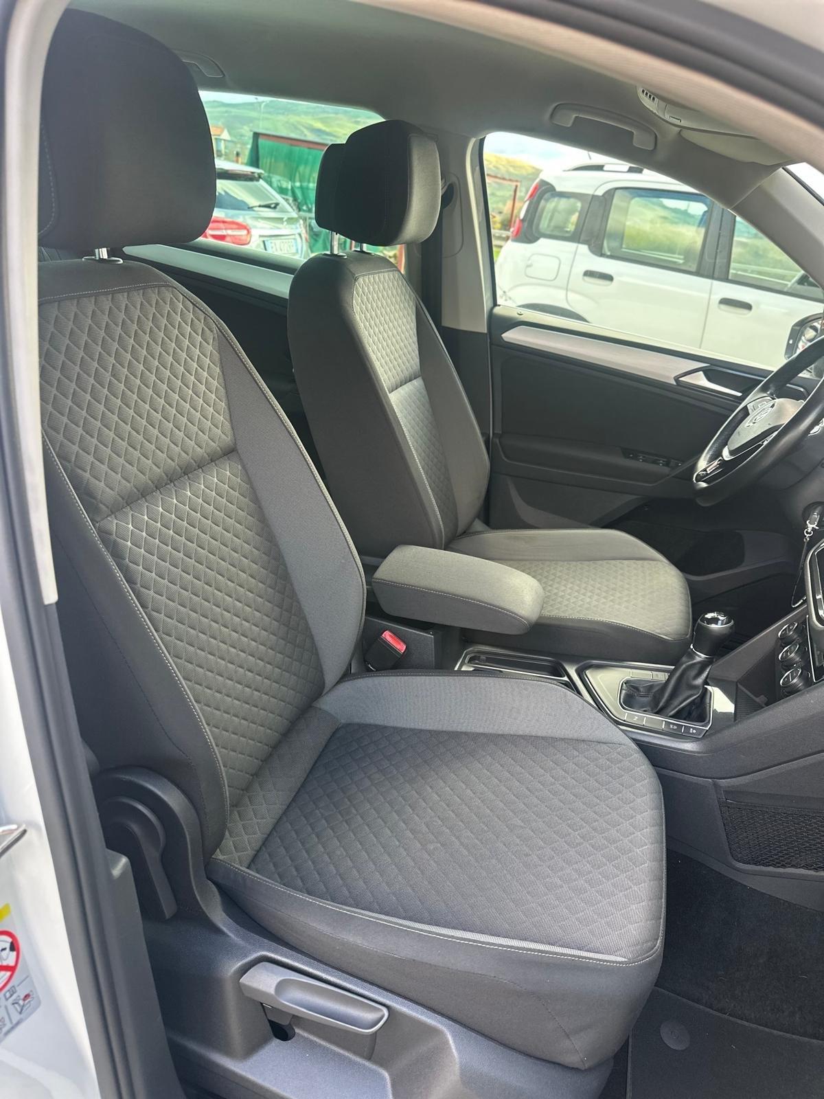 Volkswagen Tiguan 1.6 TDI SCR R.LINE