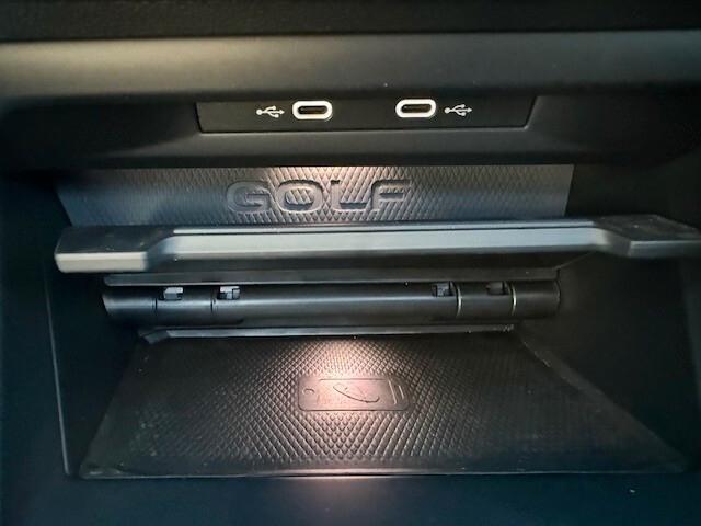 Volkswagen Golf 2.0 TDI GTD DSG 200CV