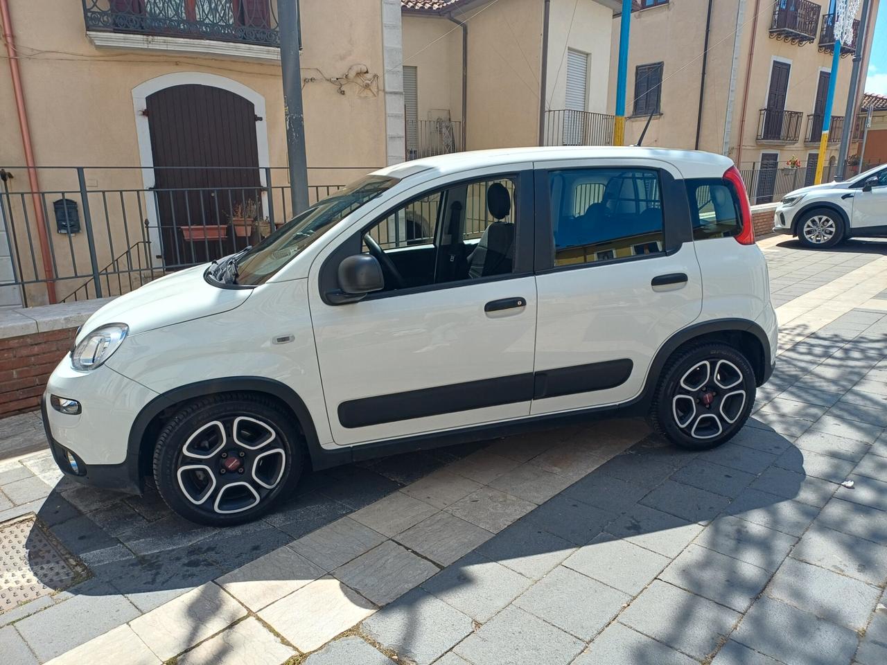 Fiat Panda Hybrid autocarro 4 posti