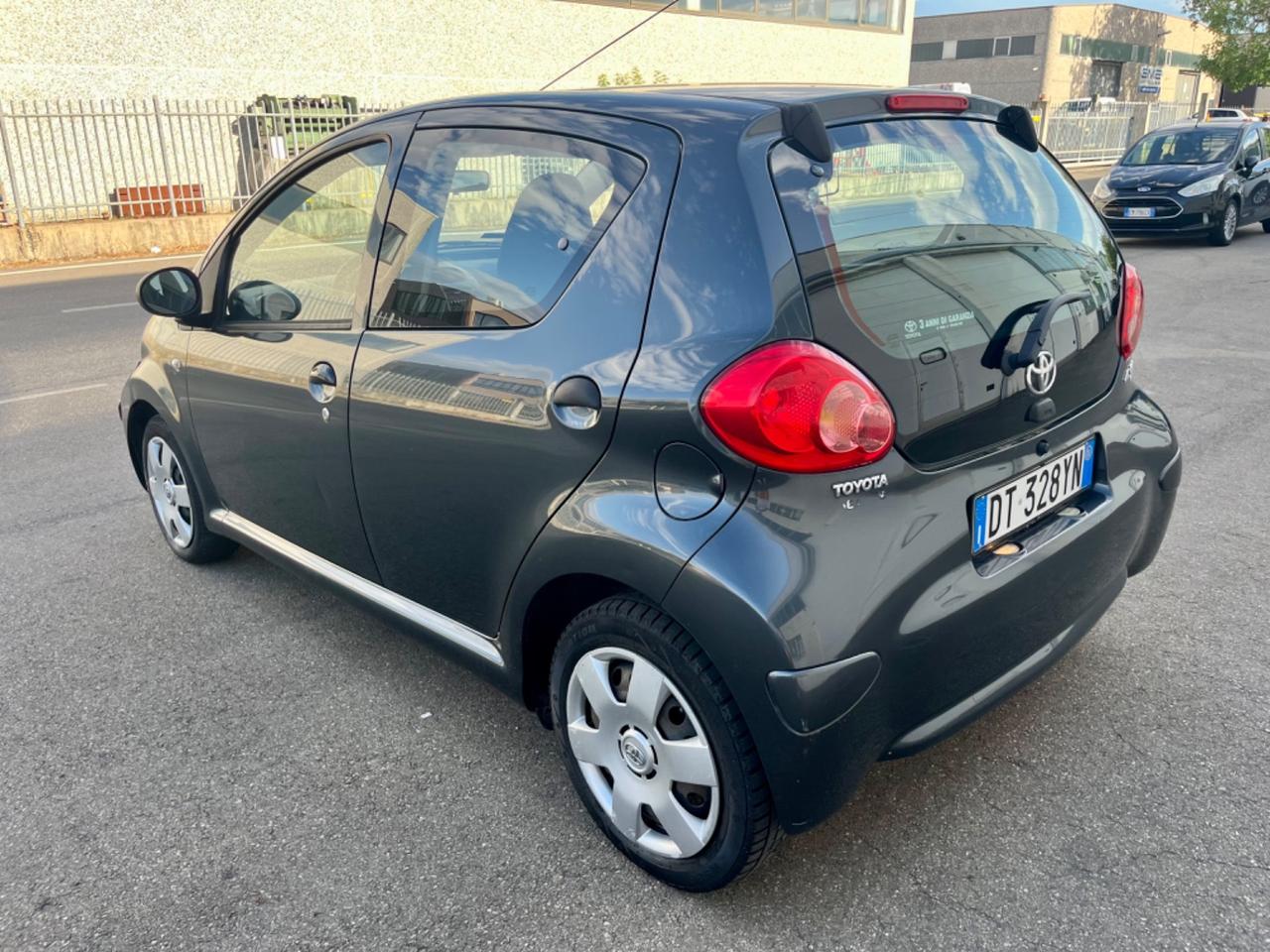 Toyota Aygo 1.0benz 2008 86.000km per neopatentati