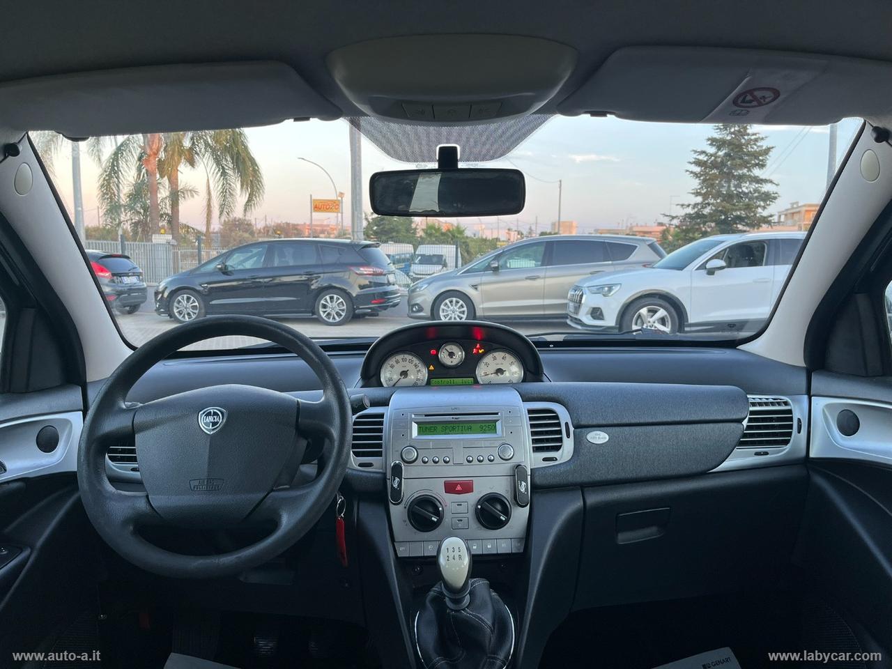 LANCIA Ypsilon 1.2 69 CV Platinum