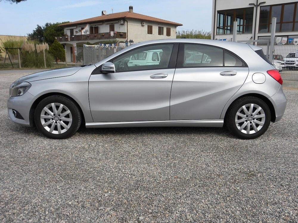 Mercedes-benz A 180 CDI SPORT PELLE, CLIMA, CERCHI, NAVI, CRUISE, MULTIFUNZIONE APPLE CAR PLAY PDC