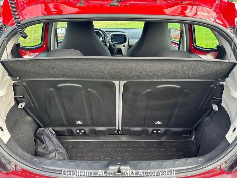 Toyota Aygo Aygo Connect 1.0 VVT-i 72 CV 5 porte x-clusiv red style