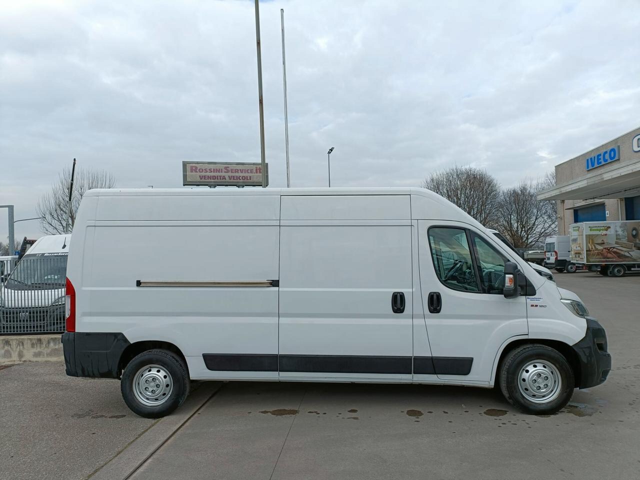 Fiat Ducato FURGONE PASSO LUNGO TETTO MEDIO E6D-TEMP