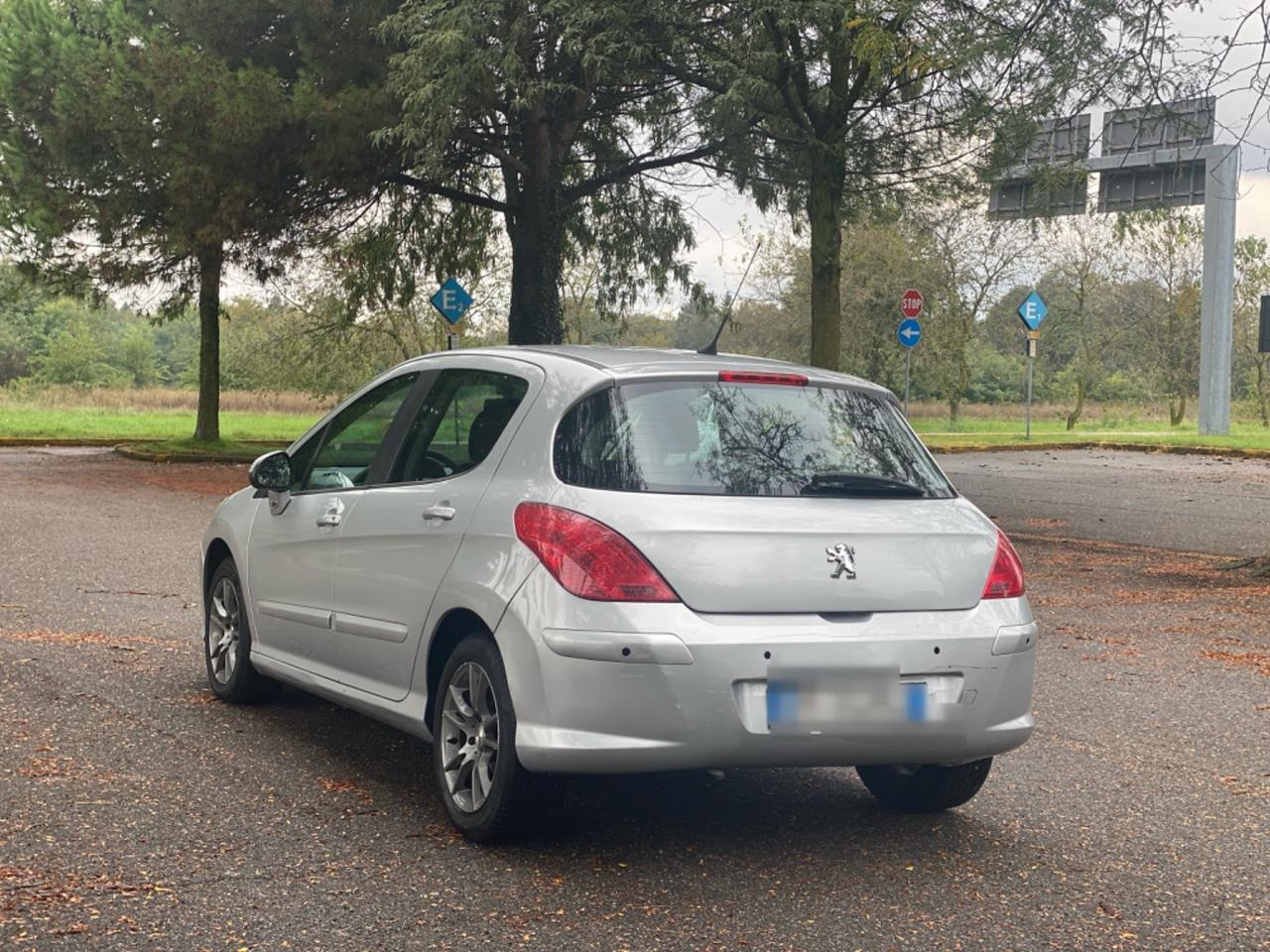 Peugeot 308 1.6 HDi 90CV FAP 5p. Premium