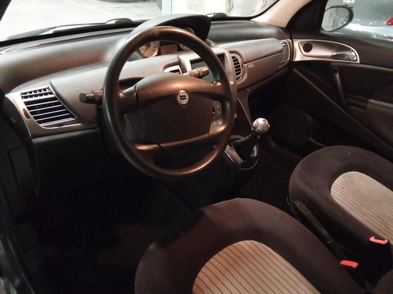 Lancia Ypsilon 1.2 Argento