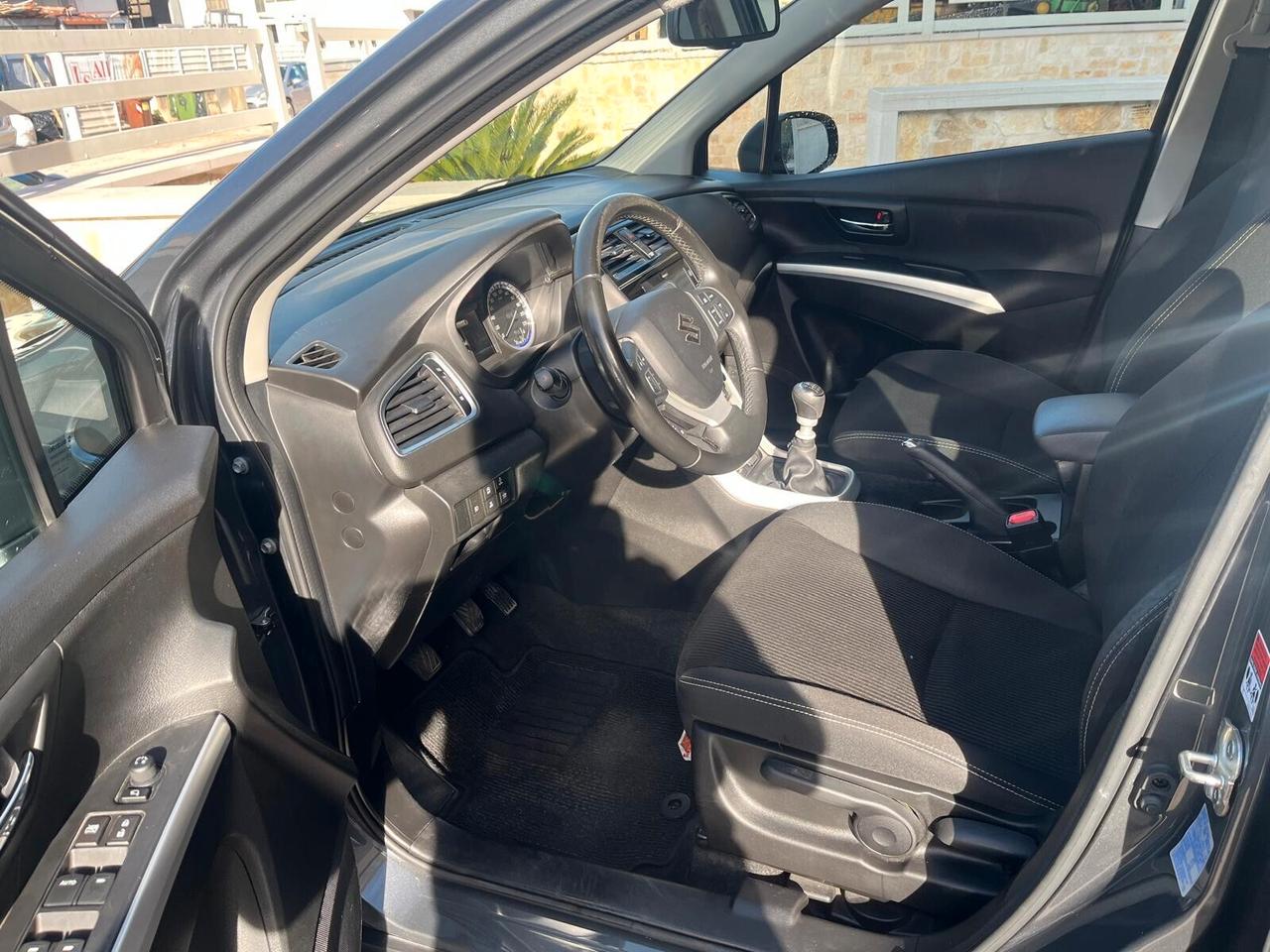 Suzuki S-Cross 1.4 Hybrid Starview 2WD