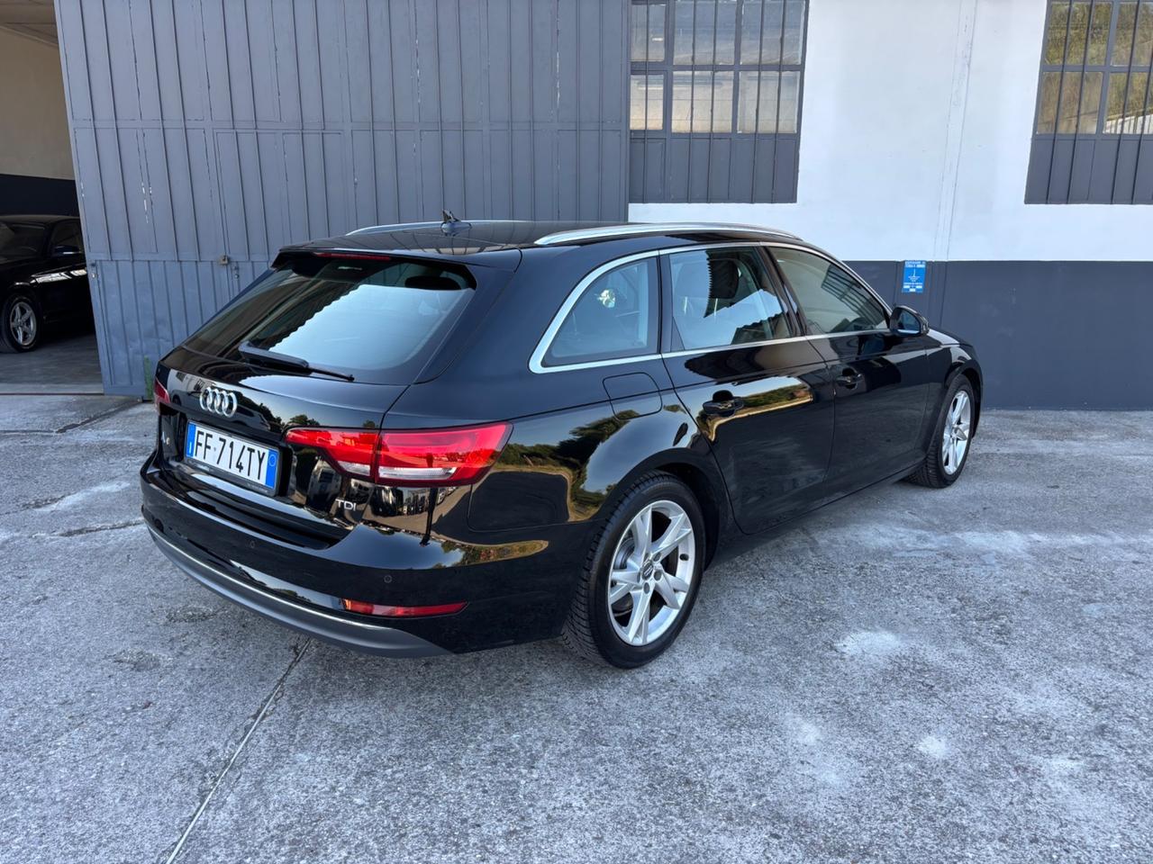 Audi A4 Avant 2.0 TDI 150 CV ultra Sport. Garanzia