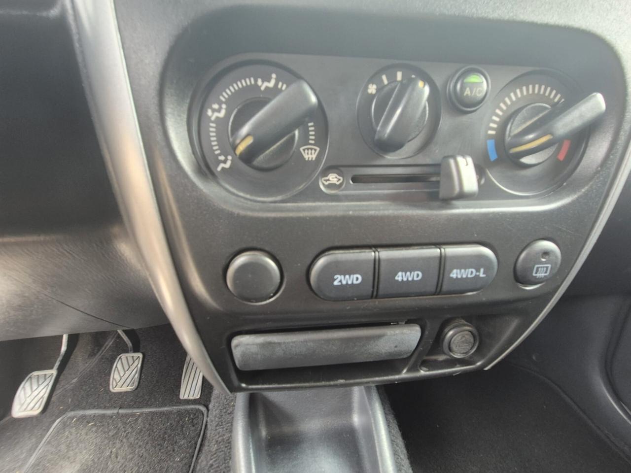 Suzuki Jimny 1.5 DDiS cat 4WD Special 2011