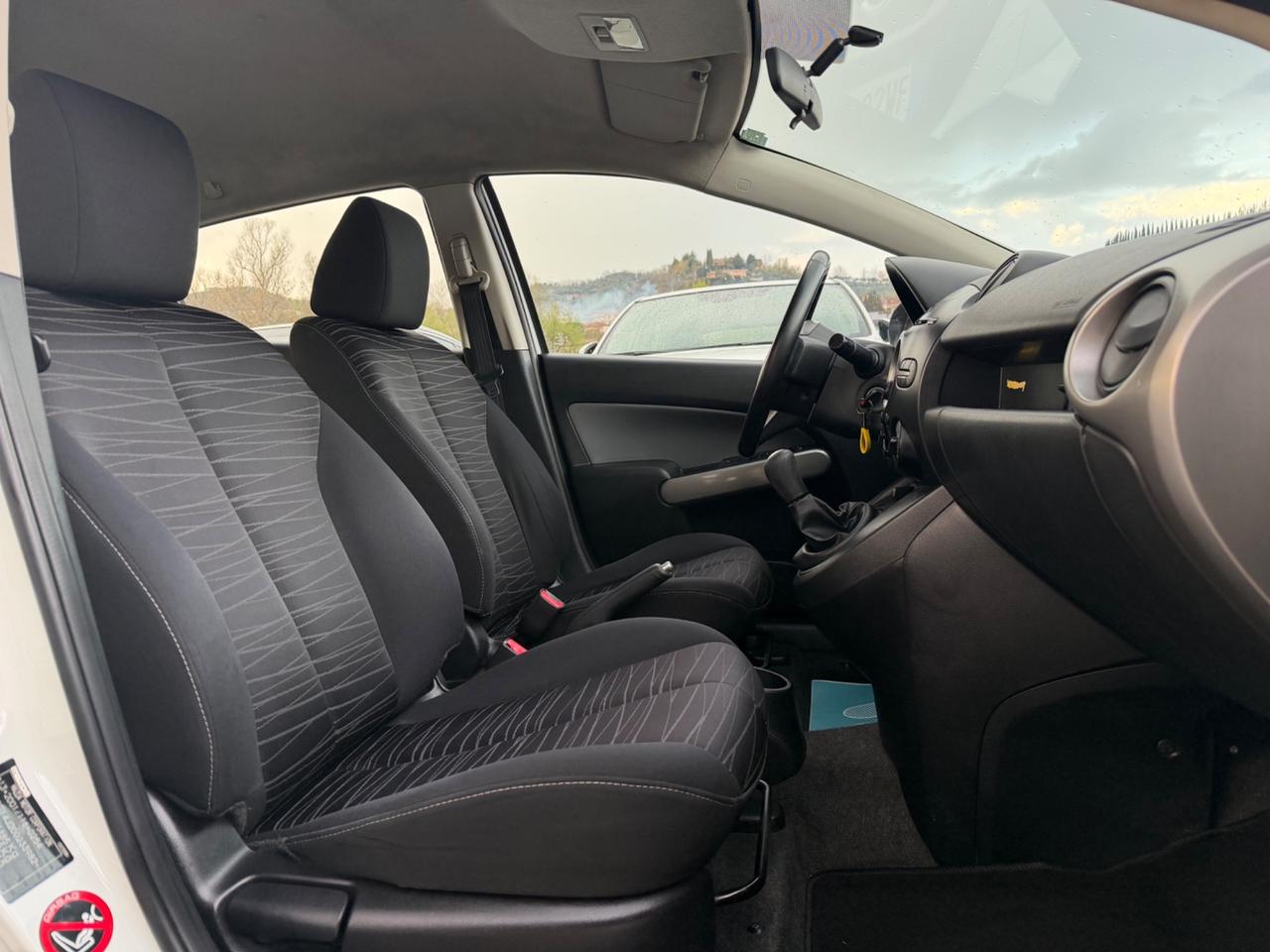 Mazda 2 1.3 86CV Play / 101.000KM