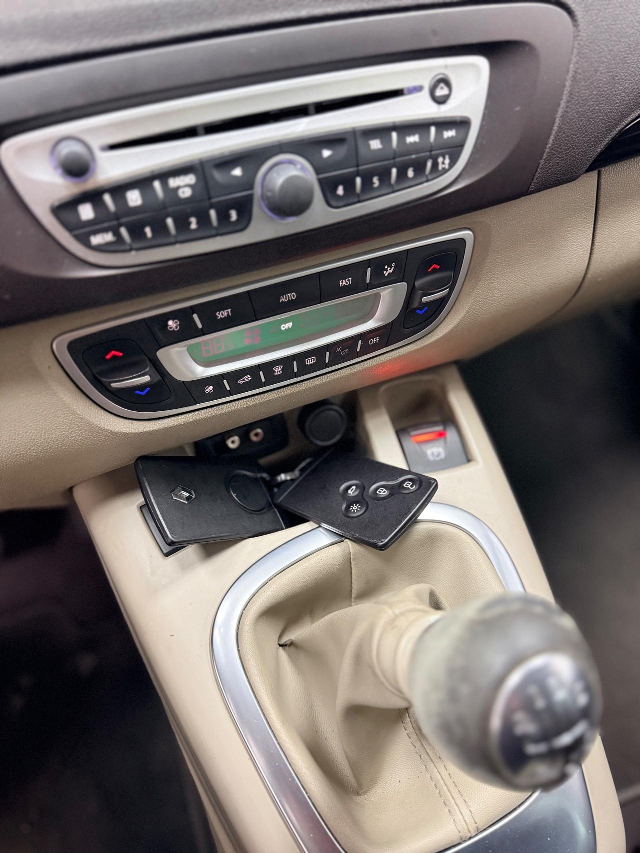 Renault Scenic X-Mod 1.5 dCi 110CV Luxe 01/2010 euro 5 NEOPATENTATI