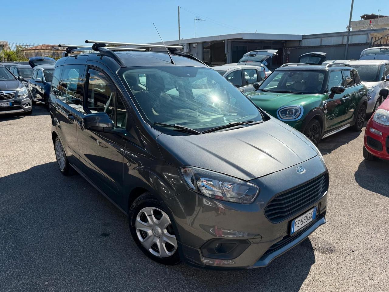 Ford Tourneo Courier 1.5 TDCI 100 CV Plus
