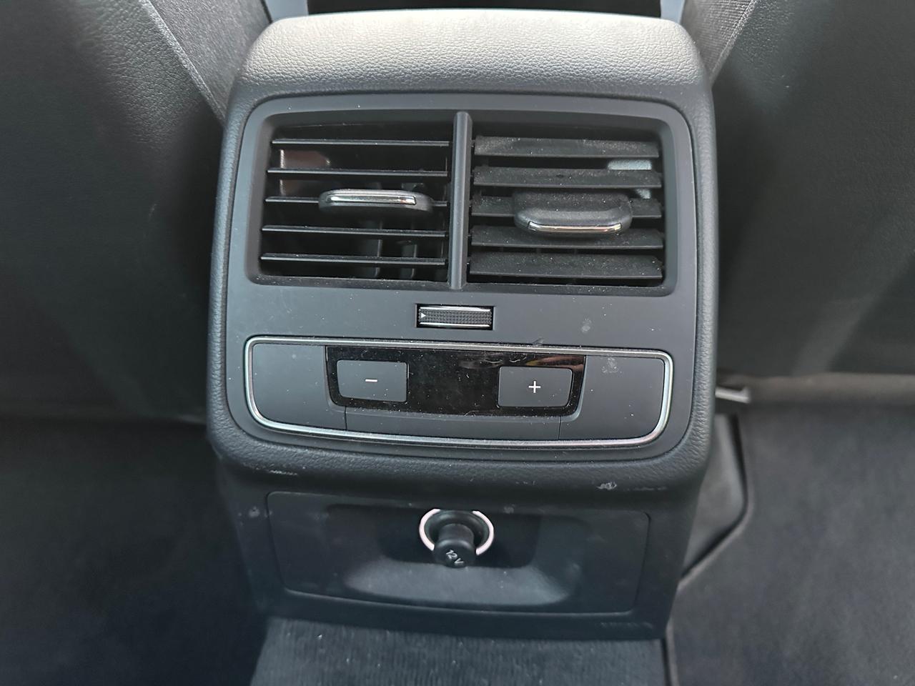 Audi A4 Avant 40 TDI quattro S tronic Business Advanced