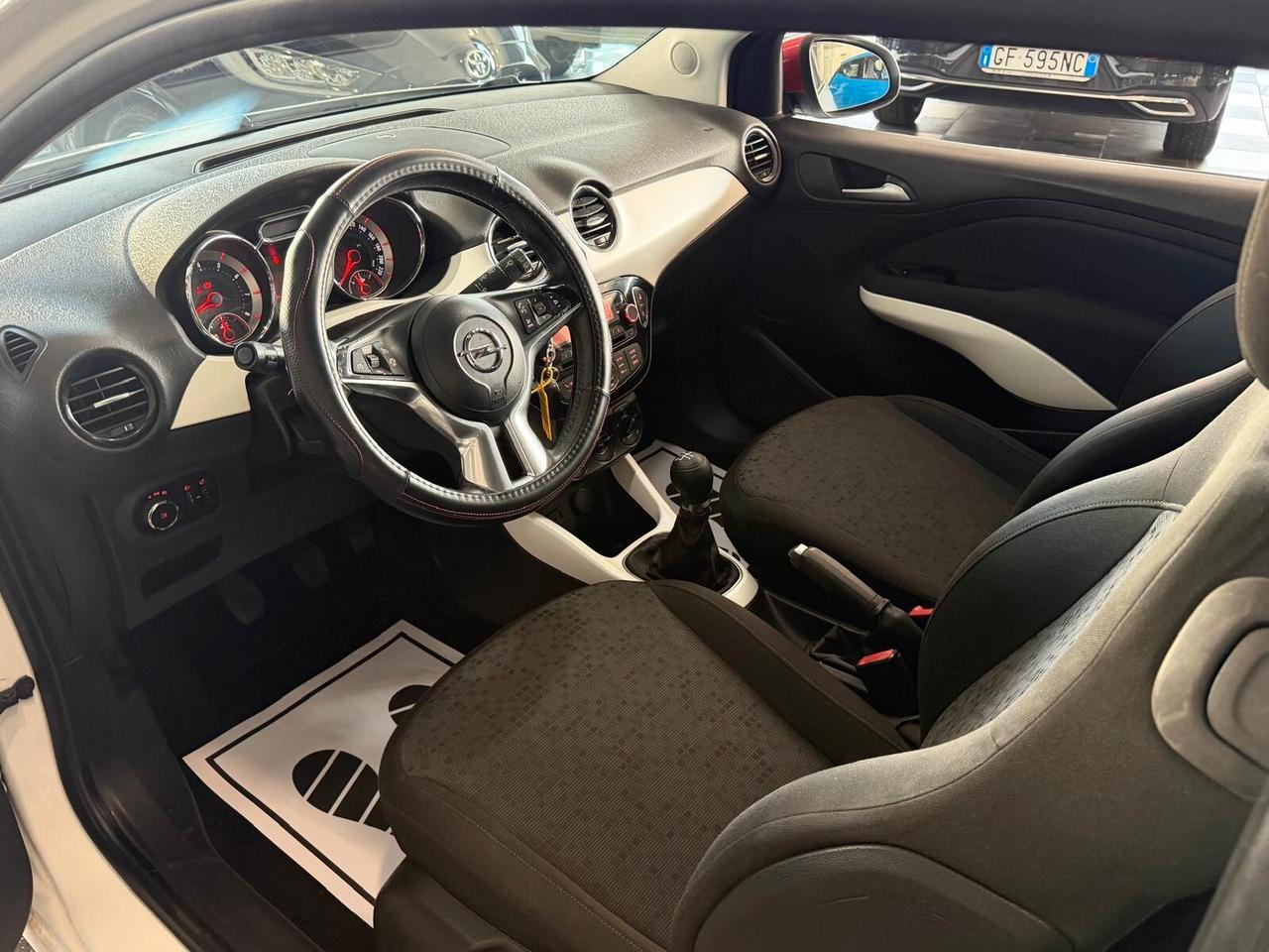 Opel Adam 1.2 70 CV