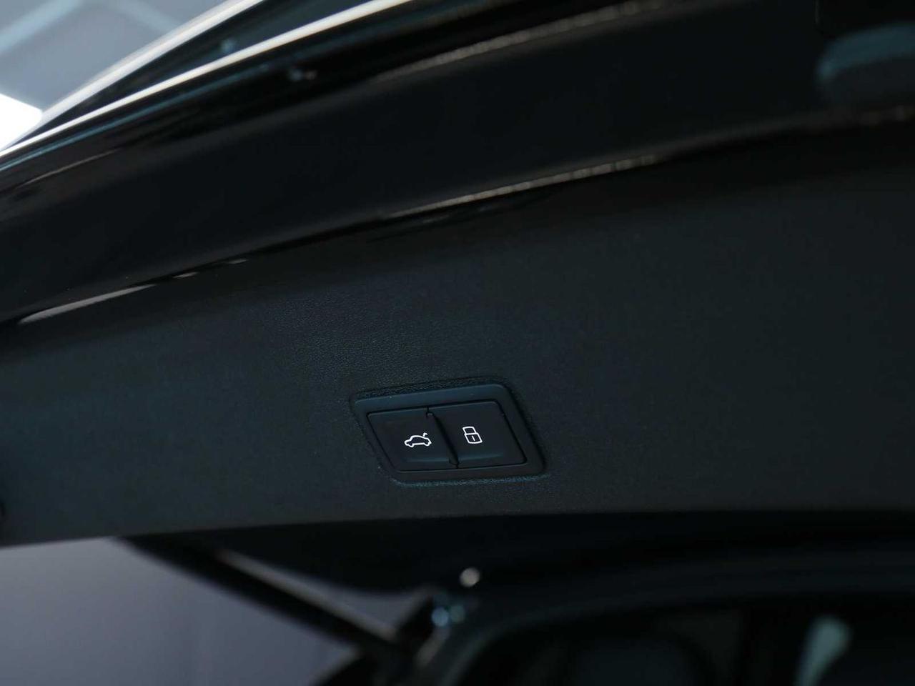 Audi Q3 20.tfsi s line edition #50385