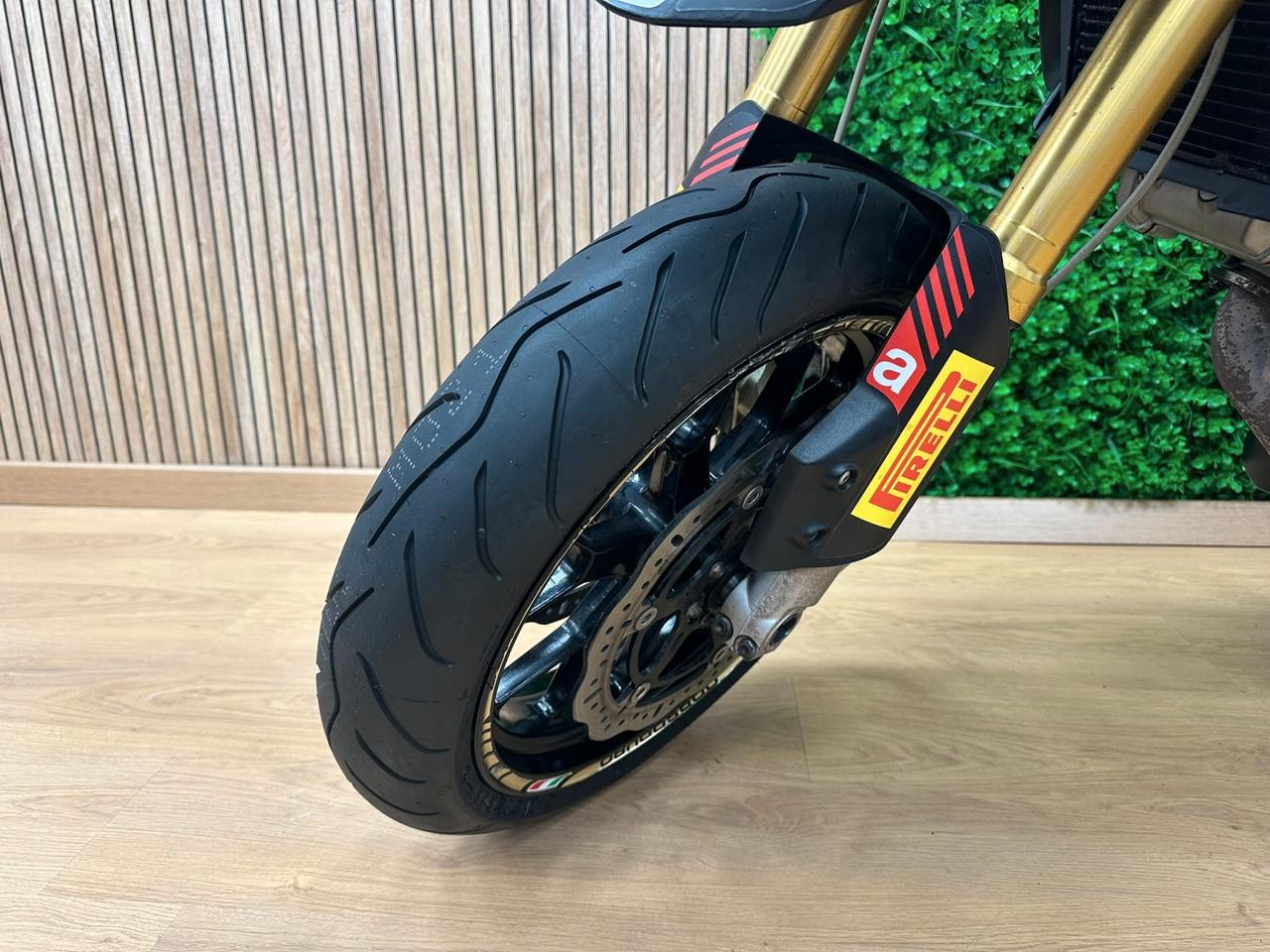 APRILIA DORSODURO 750 FACTORY / DA 99€ AL MESE
