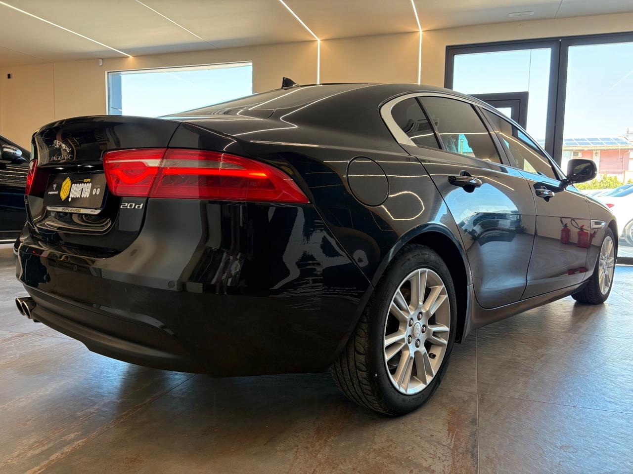 Jaguar XE 2.0 D Turbo 180CV aut. Prestige