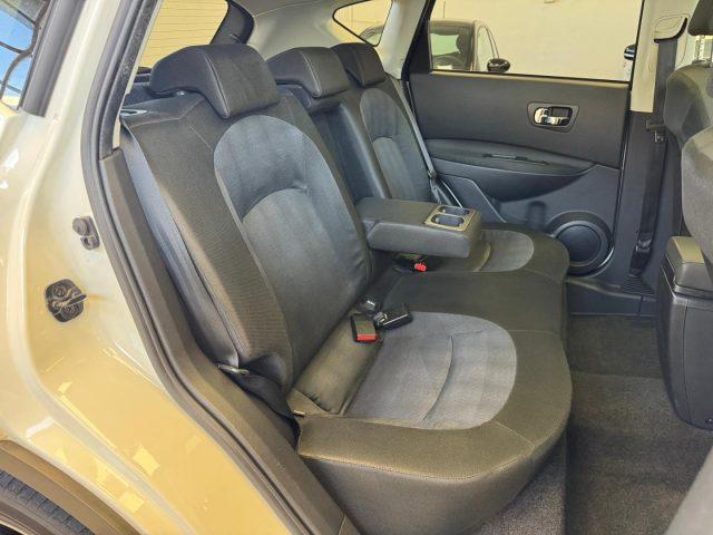 NISSAN Qashqai 2.0 dCi DPF Automatic *4WD*TETTO PANO*NAVI*BIZONA*