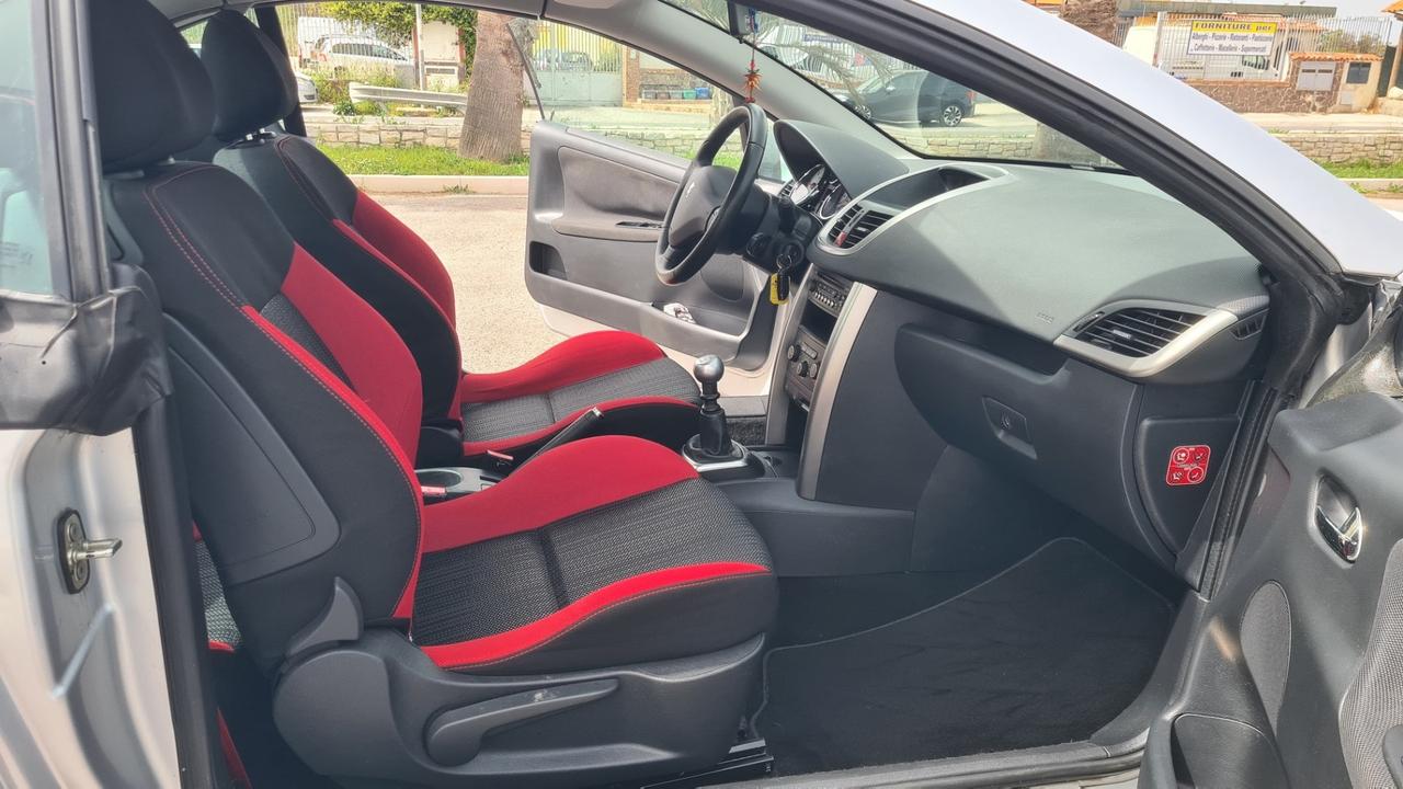 Peugeot 207 1.6 8V HDi 112CV CC Sweet Years