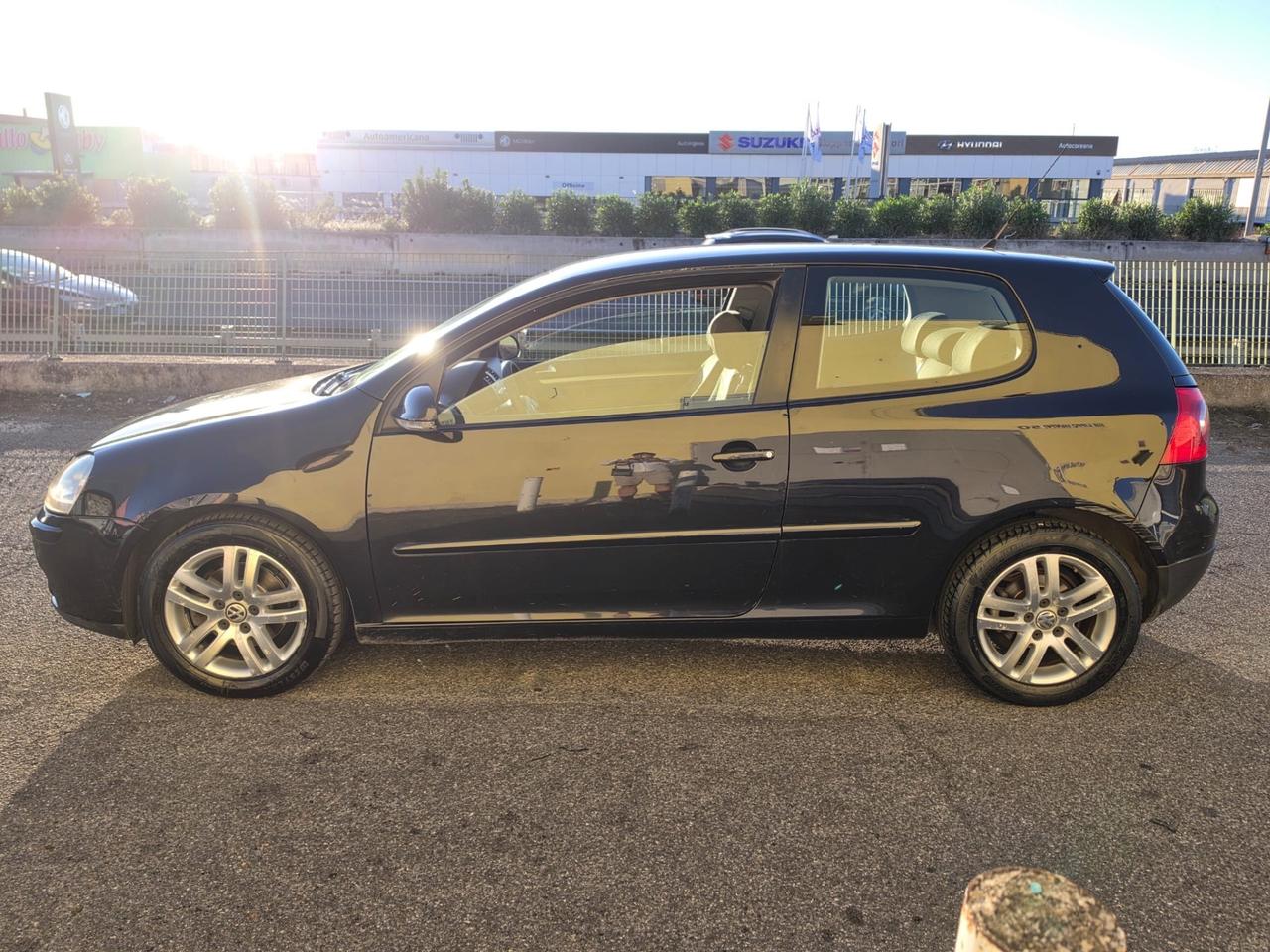 Volkswagen Golf 1.6 16V FSI 3p. Comfortline