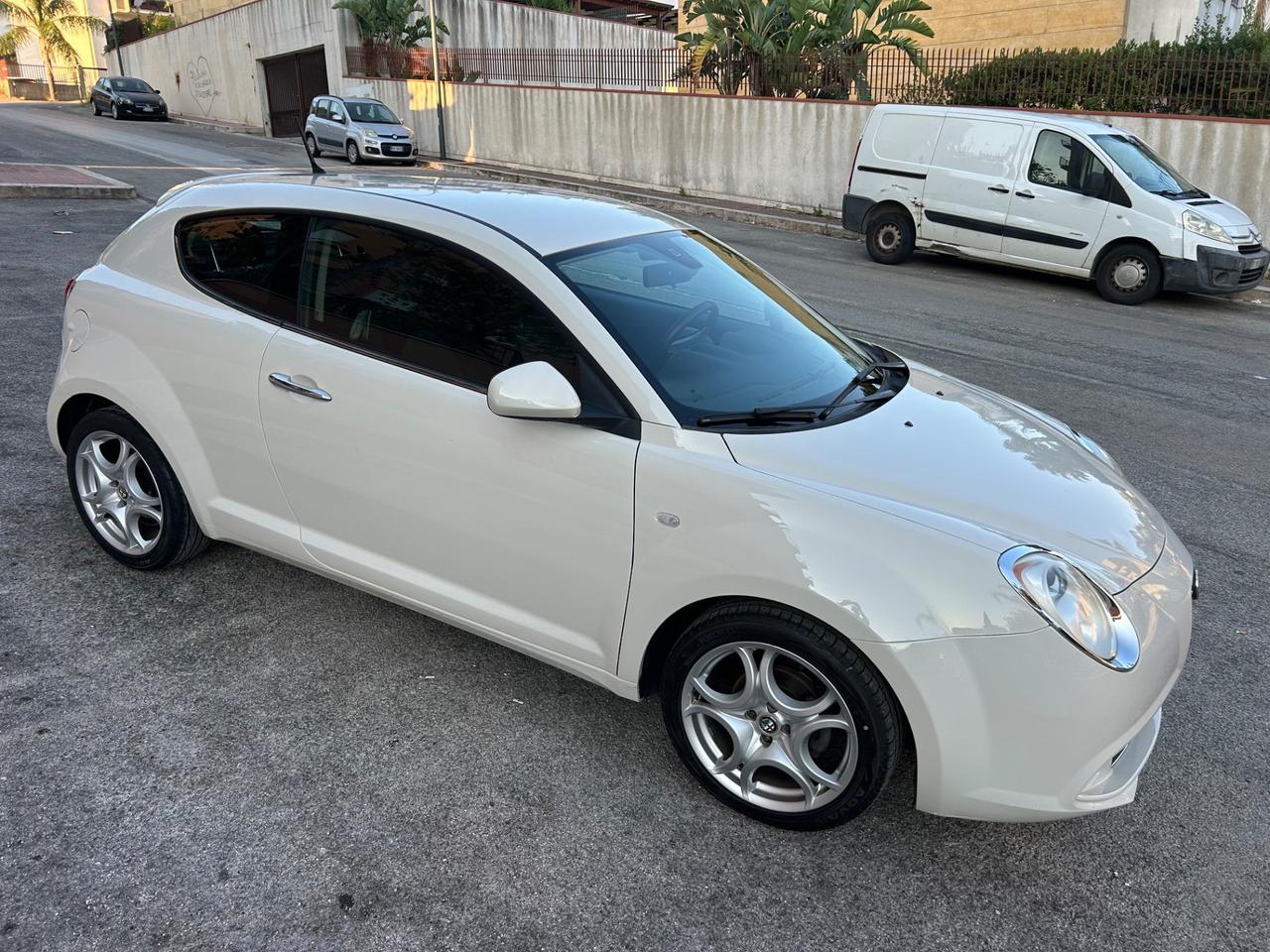 Alfa Romeo MiTo 1.4 Benz ideale per neopatentati