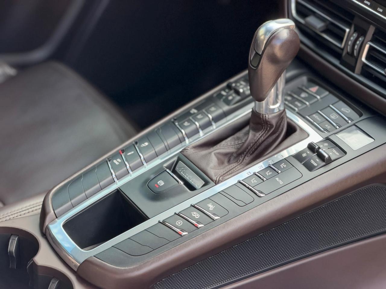 Porsche Macan 2.0 245 cv TURBO DESIGN TETTO SCARICHI