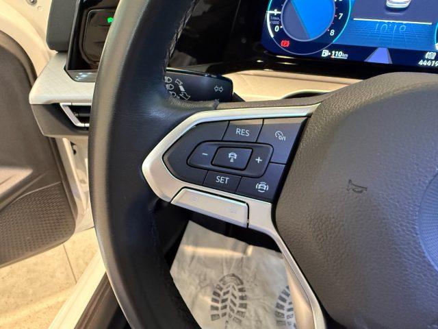 VOLKSWAGEN Golf 1.5 TSI Life NEOPATENTATI LED ACC DAB+
