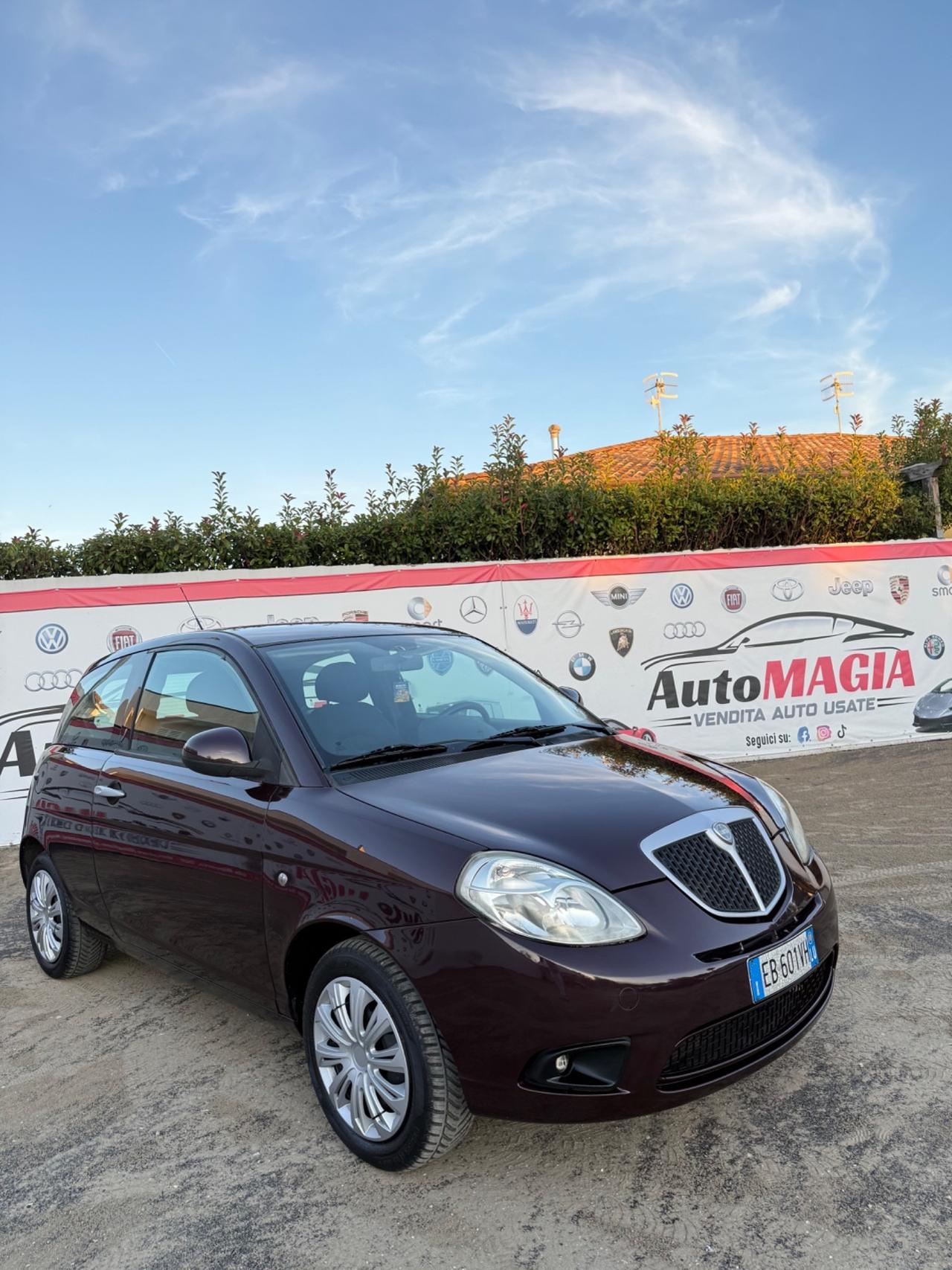 Lancia Ypsilon 1.3 MJT 75 CV Elle
