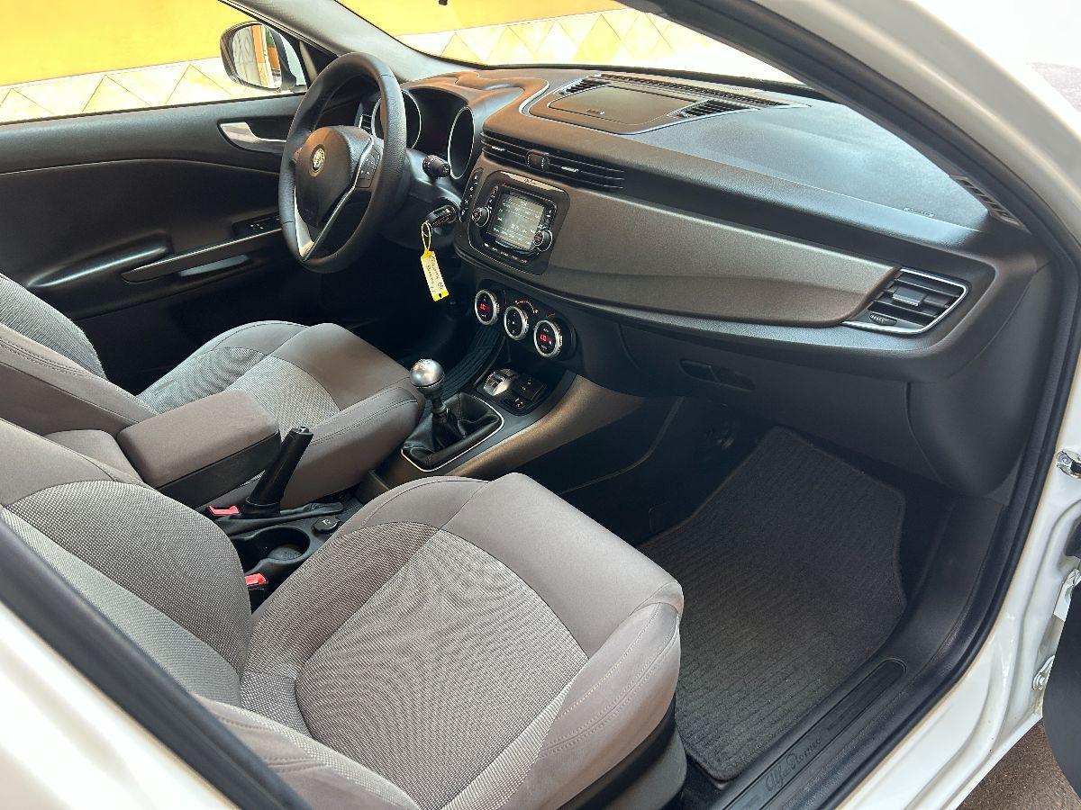 ALFA ROMEO - Giulietta - 1.6 JTDm-2 105 CV Distinctive