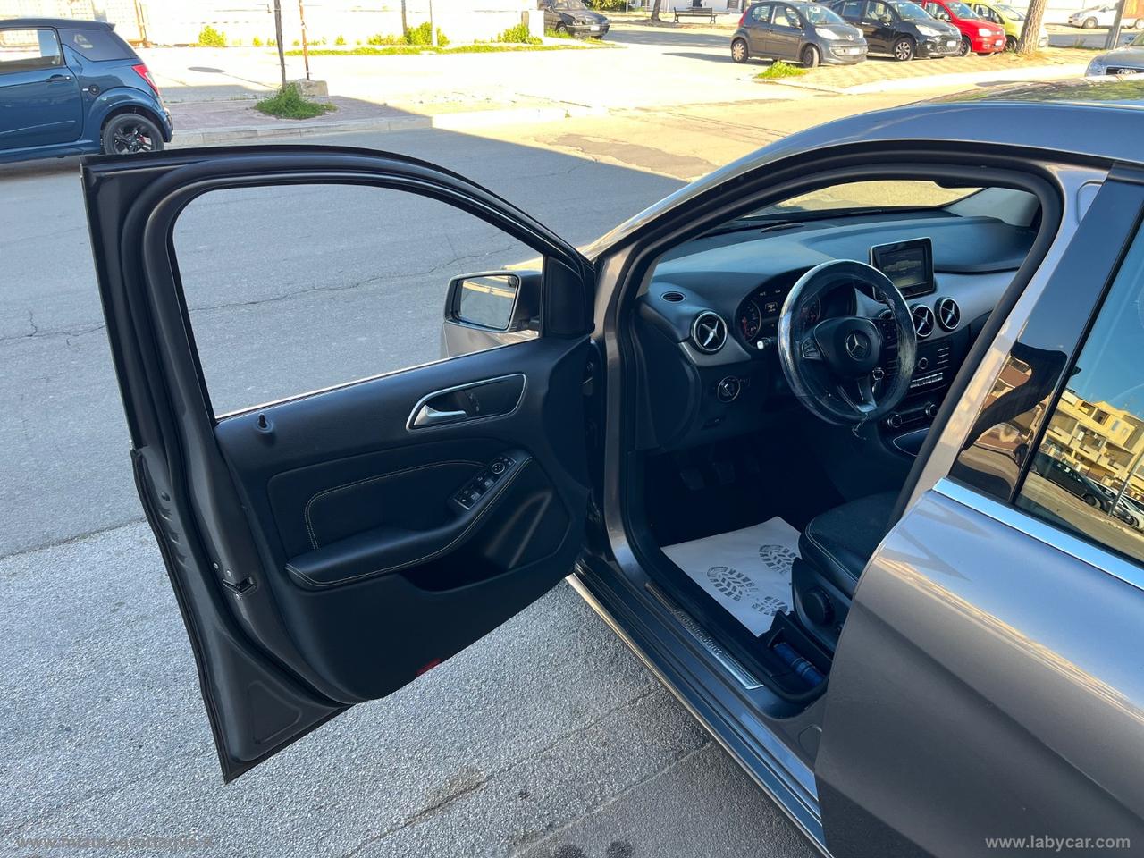 MERCEDES-BENZ B 180 d Sport