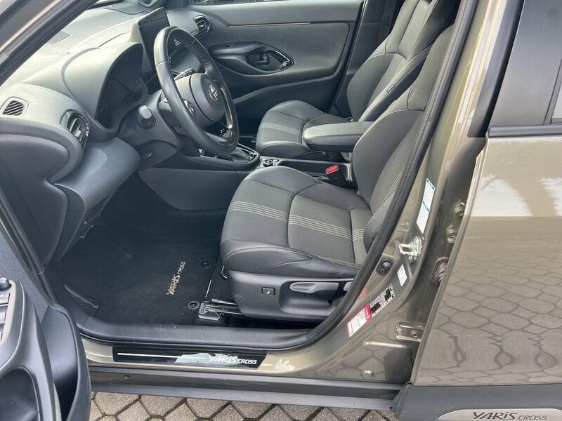 Toyota Yaris Cross 1.5 Hybrid 5p. E-CVT AWD-i Adventure