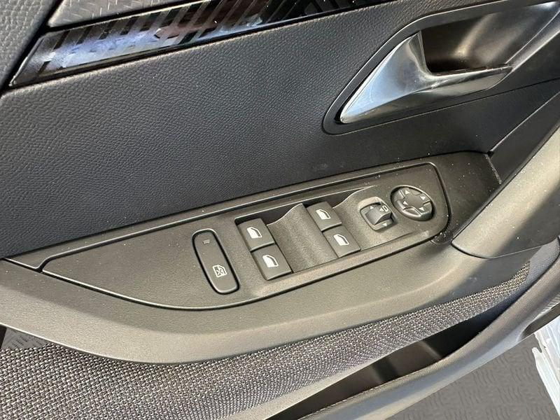 Peugeot 2008 2008 PureTech 100 S&S Allure - PROMO SIRONIAUTO+